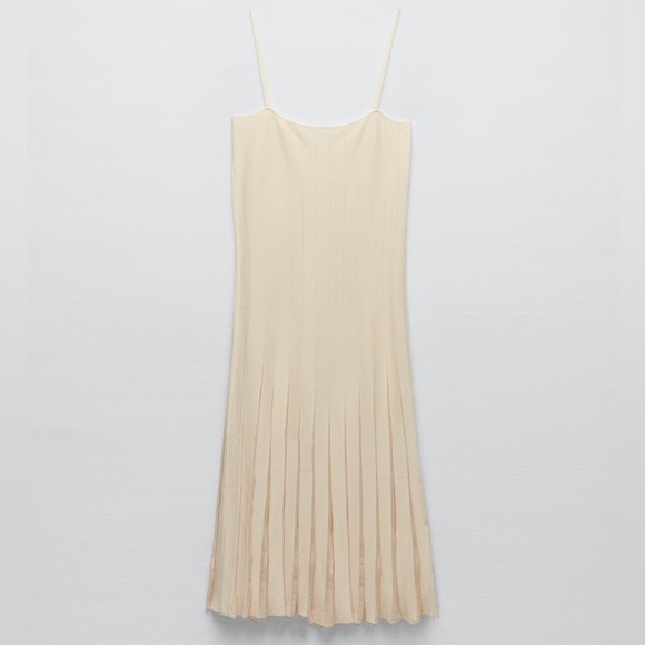 Zara Pleated Knit Dress New - Picture 4 of 7